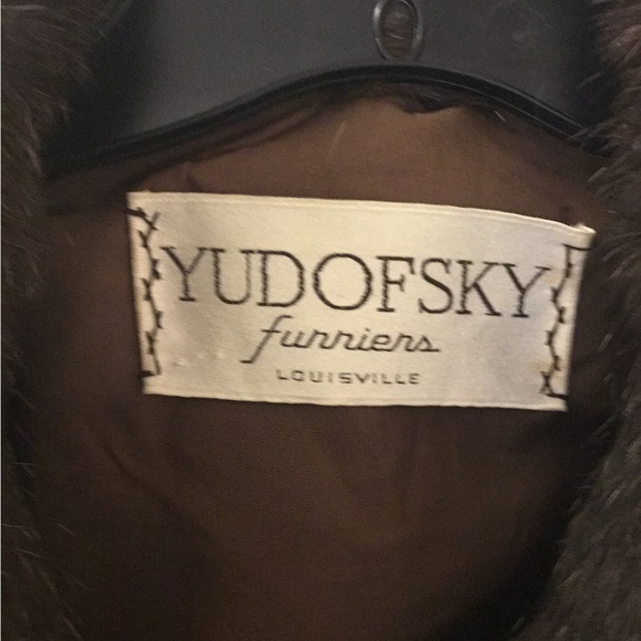 Yudofsky Furriers fur jacket with brown leather belt - Picture 3 of 4